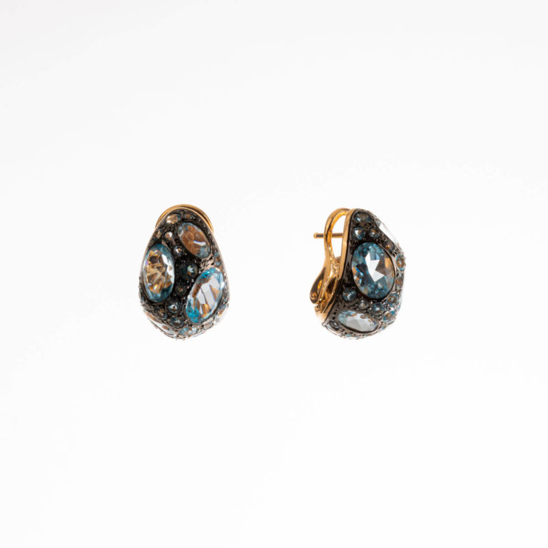 Pomellato - Taboo earrings in rose gold set with blue topaz azzuro