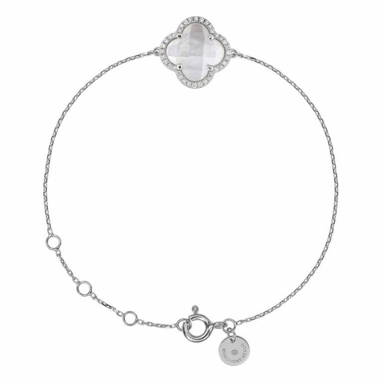 Morganne Bello - Victoria bracelet en or blanc, trèfle nacre blanche entouré de diamants