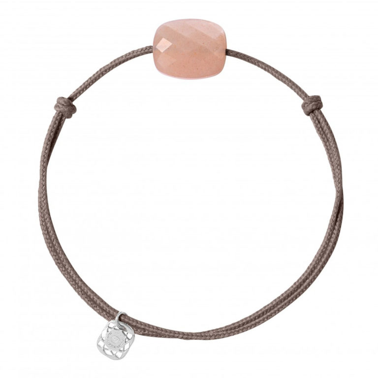 Morganne Bello - Friandise bracelet cordon taupe, coussin pierre de lune pêche