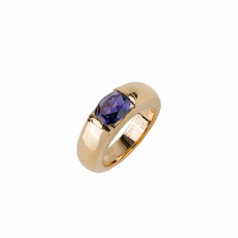 Chaumet - Gioa, yellow gold ring set with an oval iolite