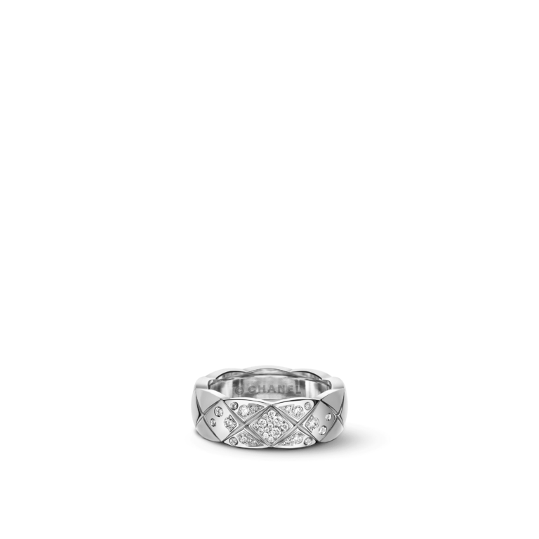 CHANEL - COCO CRUSH RING with diamonds