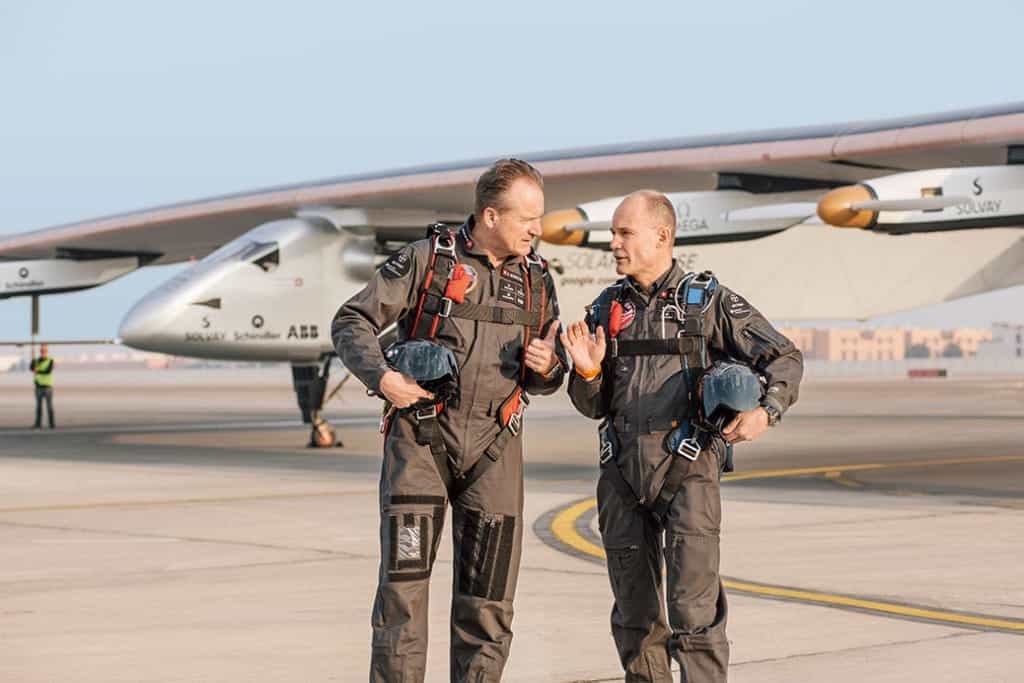 André-Borschberg,-Bertrand-Piccard-and-the-Solar-Impulse-©-Regis-Colombo---Diapo.ch